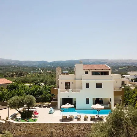 Newly Renovated 4 Seasons With Bbq, Private Pool, Ping Pond And Football Table Viranepiskopí