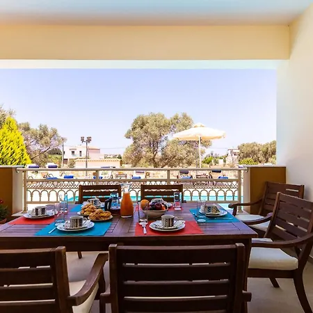 Villa Newly Renovated 4 Seasons With Bbq, Private Pool, Ping Pond And Football Table Viranepiskopí