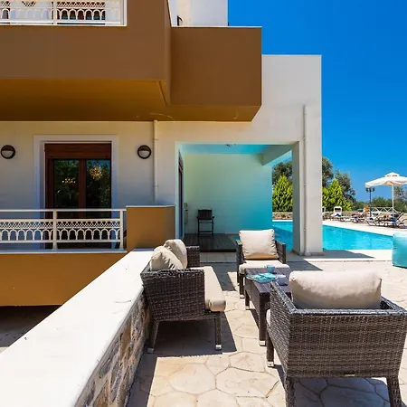 Villa Newly Renovated 4 Seasons With Bbq, Private Pool, Ping Pond And Football Table